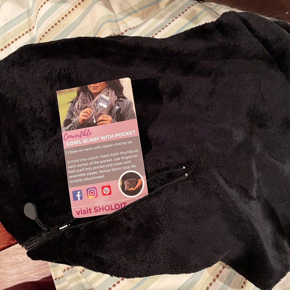 Black plush infinity scarf with pocket brand new